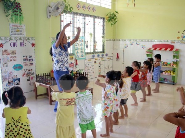 Tăng tuổi nghỉ hưu: Giáo viên mầm non 60 tuổi có đủ sức chạy theo trẻ?