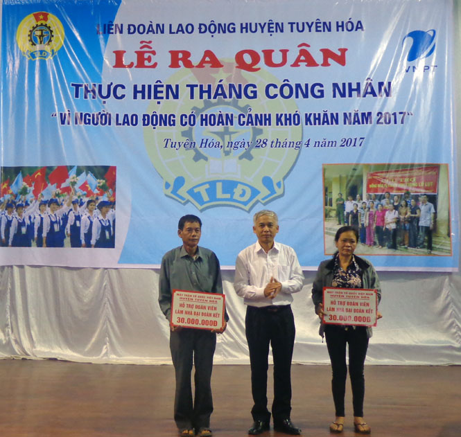 Tuyên Hoá xây dựng, sửa chữa 55 nhà "Mái ấm công đoàn" cho các đoàn viên có hoàn cảnh khó khăn