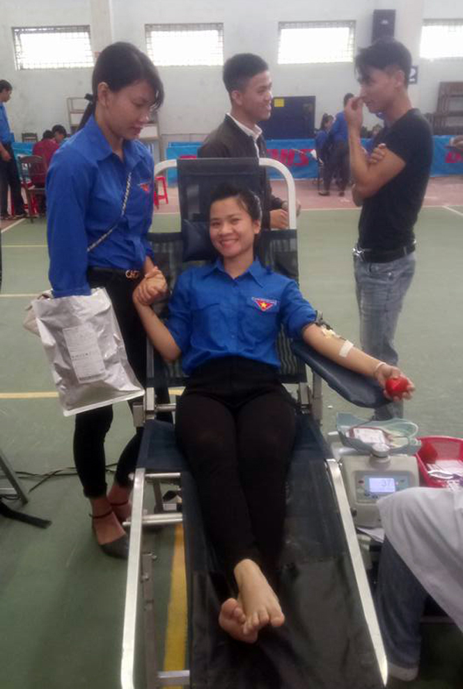 Gần 170 đơn vị máu tình nguyện được hiến tặng
