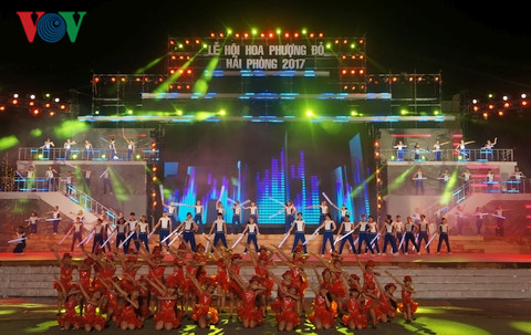 Tưng bừng bữa tiệc âm nhạc nhiều màu sắc "Hải Phòng vươn ra biển lớn"