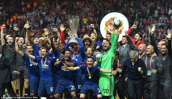 Hạ Ajax, Manchester United lần đầu đăng quang Europa League