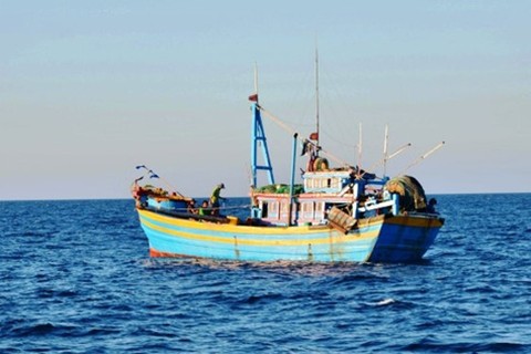 Ngăn chặn khai thác hải sản trái phép ở vùng biển nước ngoài