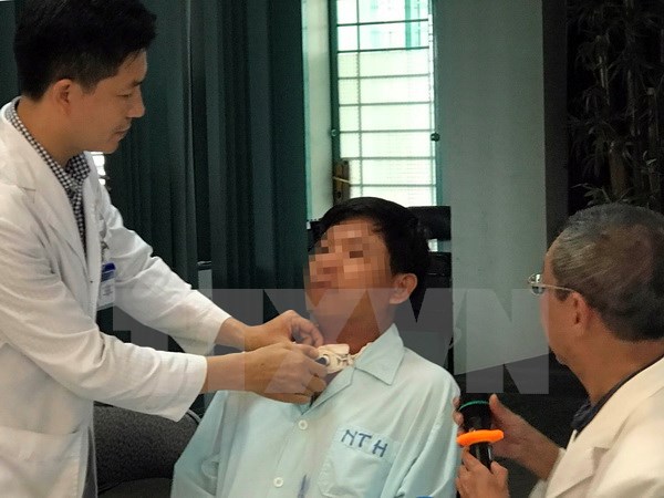 Hóc xương cá, một người đàn ông gần tử vong vì trụy tim mạch
