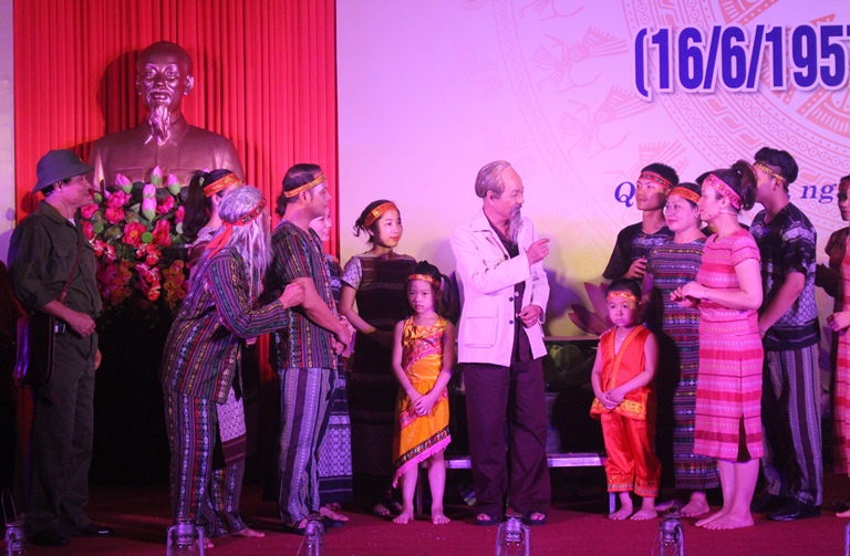 Tổng duyệt chương trình nghệ thuật tại lễ kỷ niệm 60 năm Ngày Bác Hồ về thăm Quảng Bình
