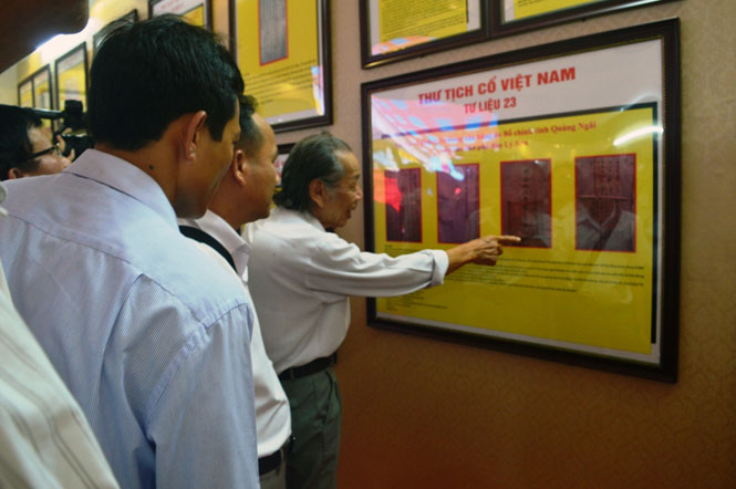 Khai mạc triển lãm bản đồ và trưng bày tư liệu Hoàng Sa và Trường Sa