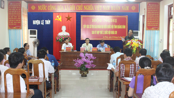 Đại biểu Quốc hội tiếp xúc cử tri huyện Quảng Ninh và Lệ Thủy