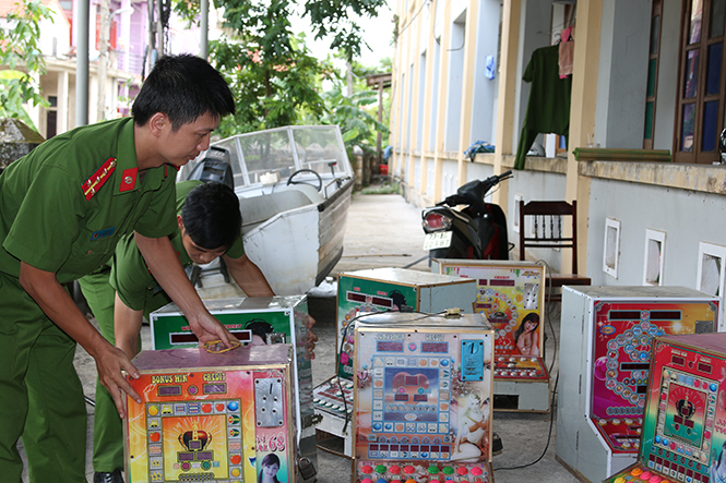 Công an huyện Lệ Thủy: Truy quét loại hình đánh bạc bằng trò chơi điện tử
