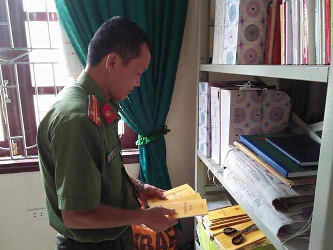 Người dân nộp gần 400 tài liệu phát hành trái phép