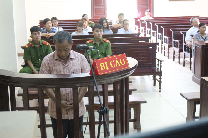 Xét xử sơ thẩm vụ án Nguyễn Văn Am phạm tội "Lừa đảo chiếm đoạt tài sản"