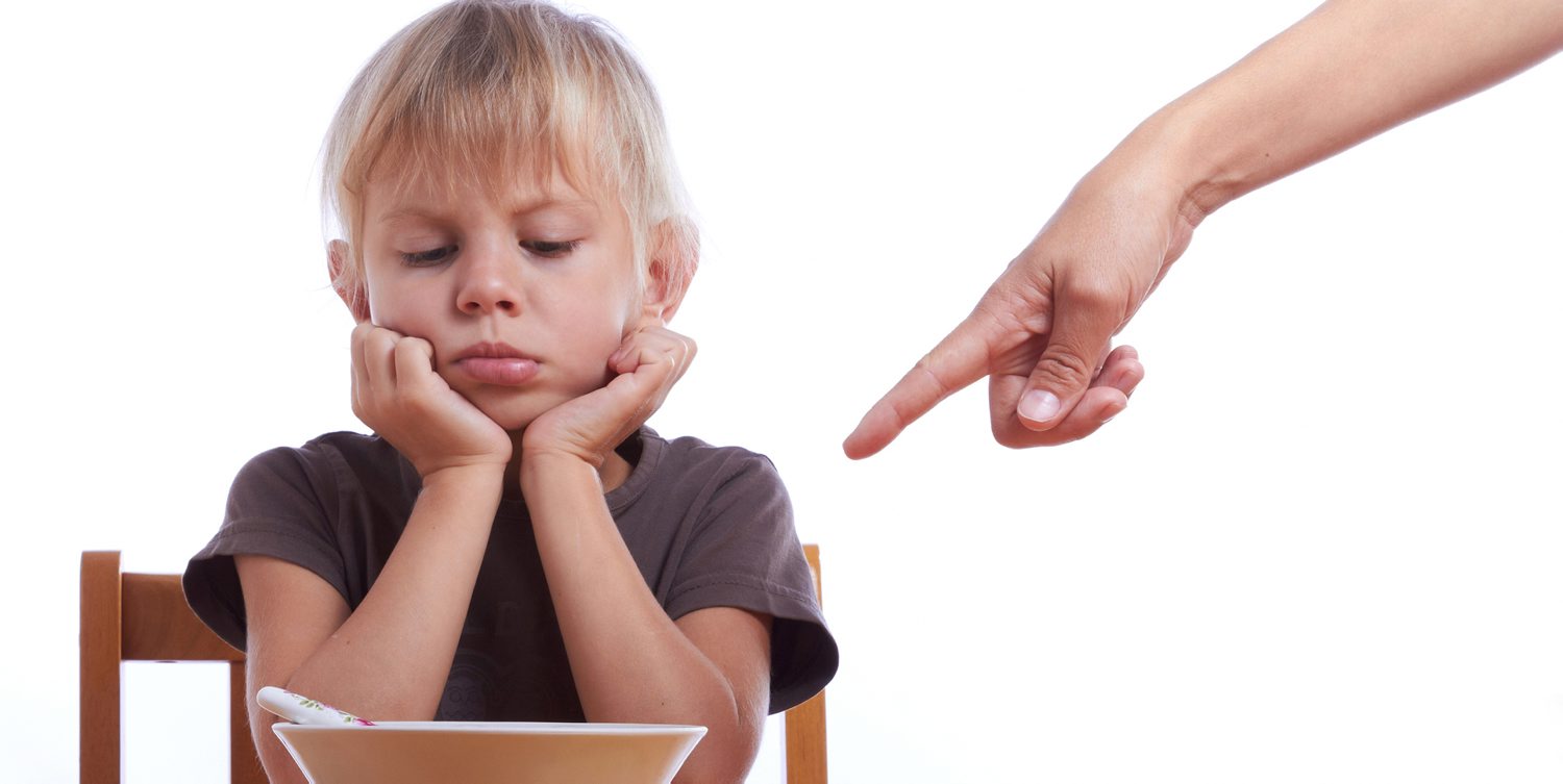 Phó Giáo sư Nhi khoa nói gì khi cha mẹ 'ép' trẻ uống quá nhiều loại TPCN?