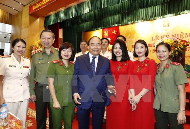 "Xây dựng lực lượng Cảnh sát nhân dân đáp ứng yêu cầu nhiệm vụ"