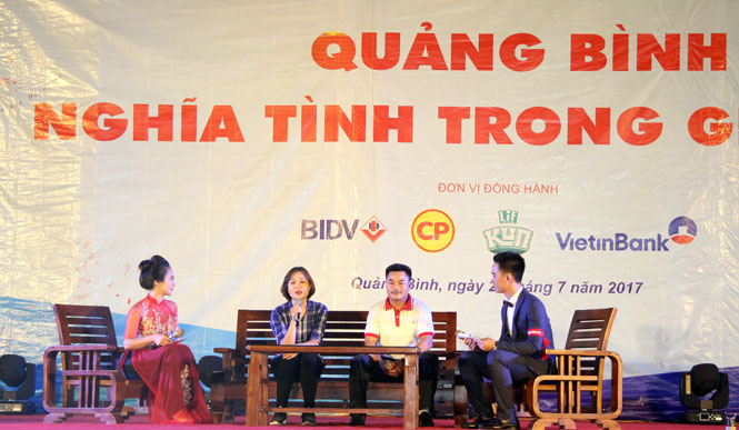 Khai mạc chương trình Hành trình Đỏ "Quảng Bình nghĩa tình trong giọt máu"