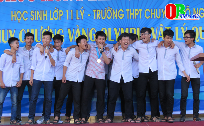 Học giỏi không có nghĩa là "mọt sách"