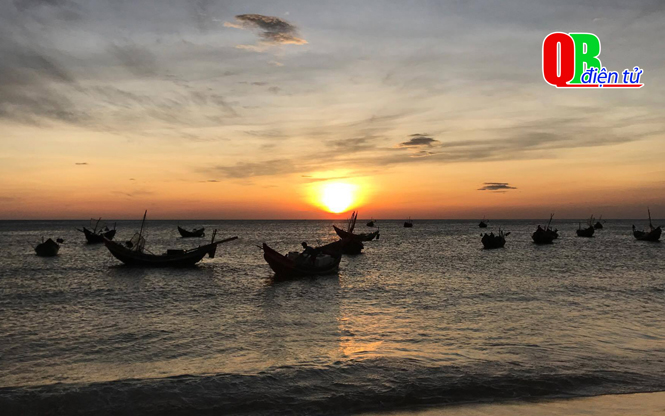 Bình minh làng biển