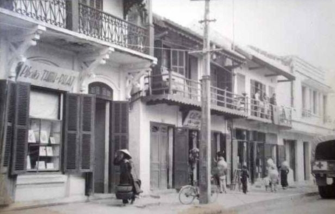 Nghe phố... kể chuyện đời - Bài 1: Phố trắng đen