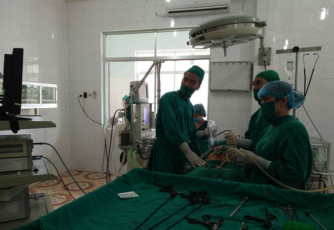Tập trung cấp cứu, điều trị người dân bị tai nạn do bão