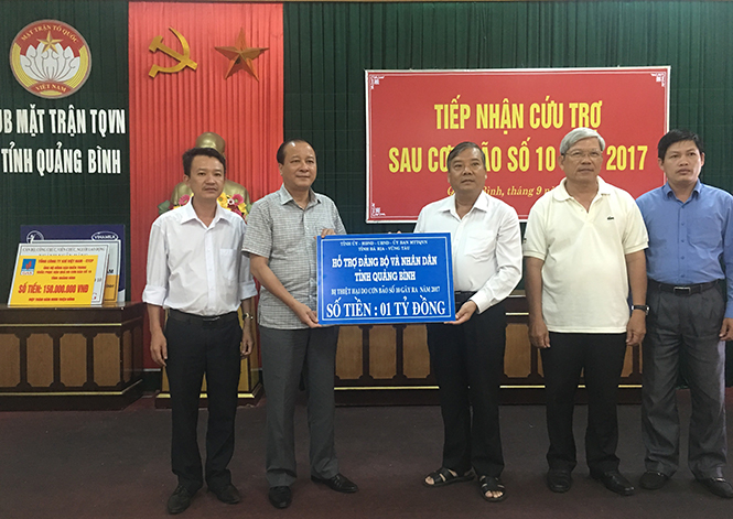 Tỉnh Bà Rịa-Vũng Tàu hỗ trợ Quảng Bình 1 tỷ đồng