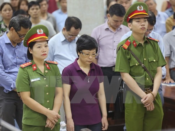 Bị cáo Châu Thị Thu Nga đề nghị Hội đồng xét xử xem xét lại cáo trạng