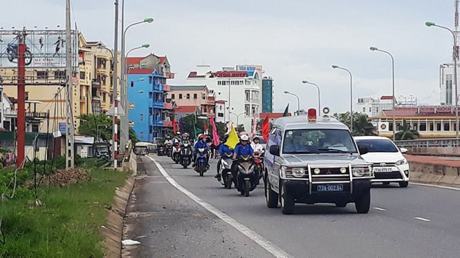 Diễu hành hưởng ứng Ngày Quốc tế trẻ em gái 11-10