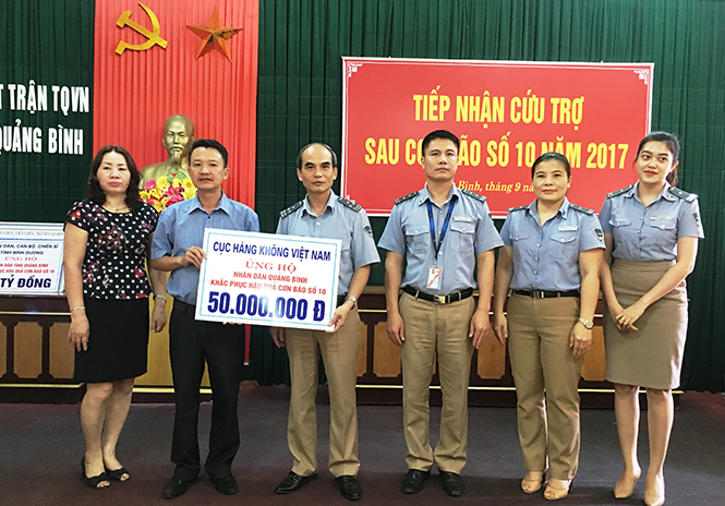 Cục Hàng không Việt Nam hỗ trợ tỉnh ta khắc phục hậu quả thiên tai