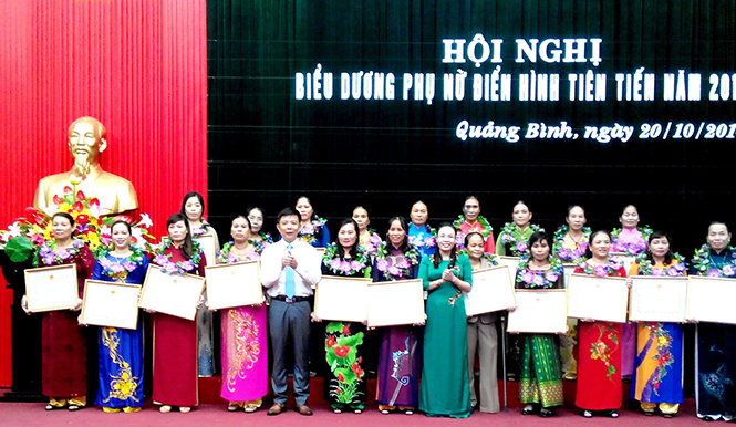 "Mỗi người tốt là một bông hoa đẹp"