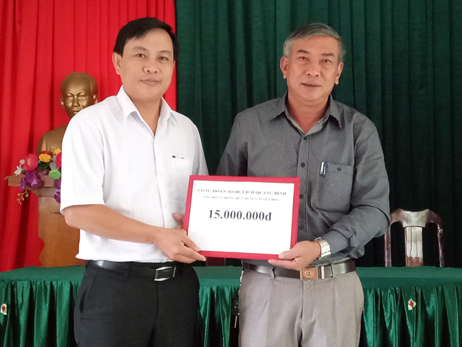 Hỗ trợ 65 triệu đồng cho người dân xã Đồng Hóa
