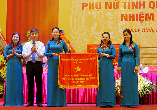 Phát huy vai trò, vị thế của phụ nữ trong thời hiện đại
