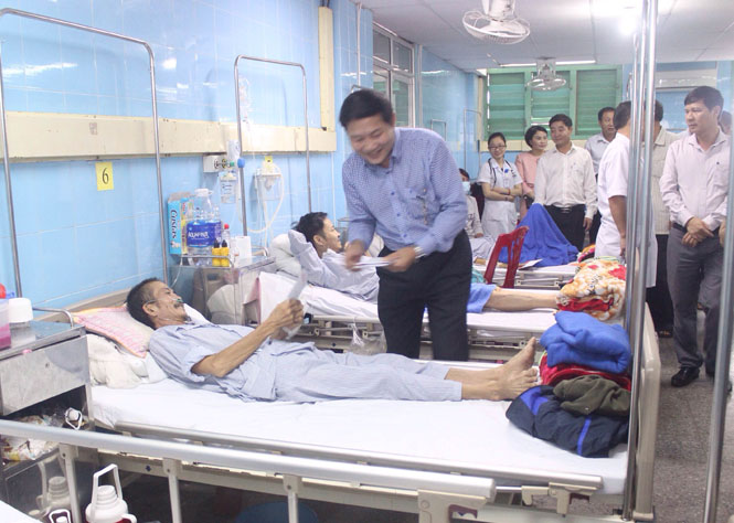 Chung tay giúp đỡ bệnh nhân nghèo
