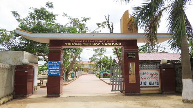 Lạm thu đầu năm học mới