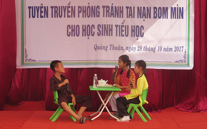 Hội thi 'Tuyên truyền phòng tránh tai nạn bom mìn cho học sinh tiểu học'