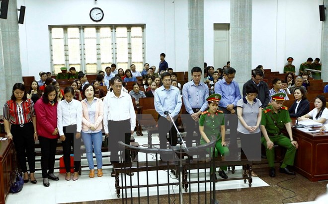 Vụ Châu Thị Thu Nga: Nhiều khách hàng đến Tòa yêu cầu bồi thường