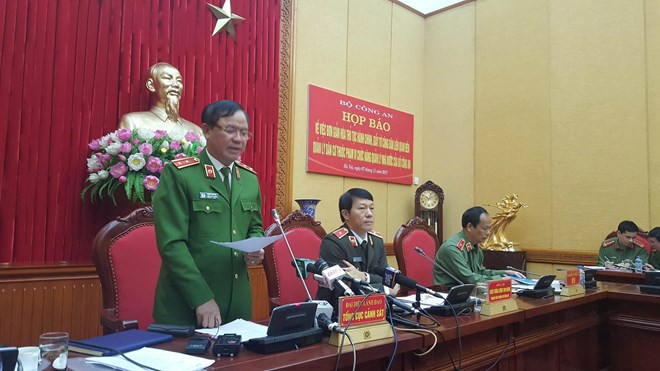 'Bỏ sổ hộ khẩu, chứng minh thư là thông tin không chính xác'