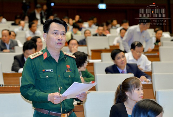 Tham gia thảo luận về công tác giải quyết khiếu nại tố cáo và bình đẳng giới