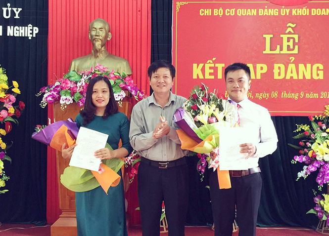 Thị xã Ba Đồn, Đảng uỷ Khối Doanh nghiệp: Kết nạp đảng viên mới
