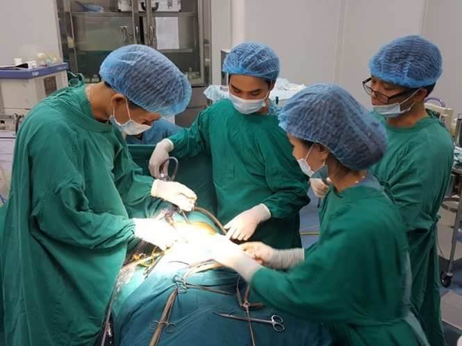 Áp dụng thành công phương pháp Mitrofanoff qua nội soi ổ bụng