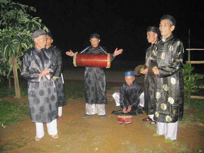 Độc đáo hát sắc bùa ở Bắc Nghĩa