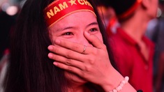Cùng nhìn lại những cảm xúc tột cùng phấn kích của cổ động viên
