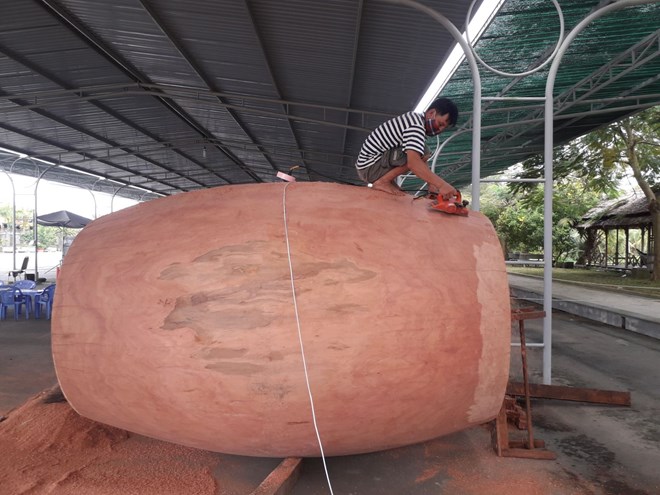 Công nhận Kỷ lục Việt Nam cho chiếc trống độc mộc gỗ sến lớn nhất