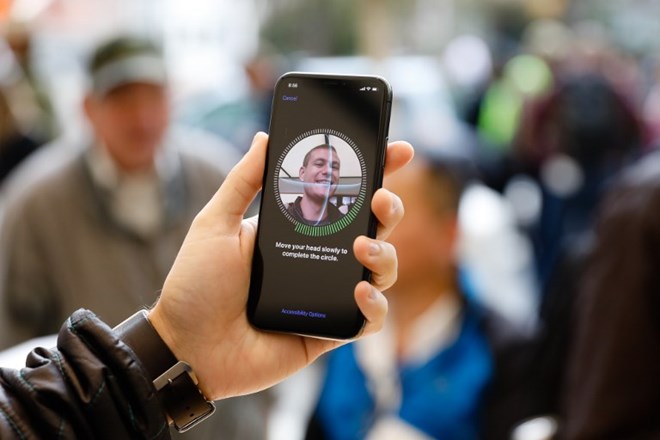 Một loạt iPhone X không trả lời được cuộc gọi, Apple mở điều tra khẩn