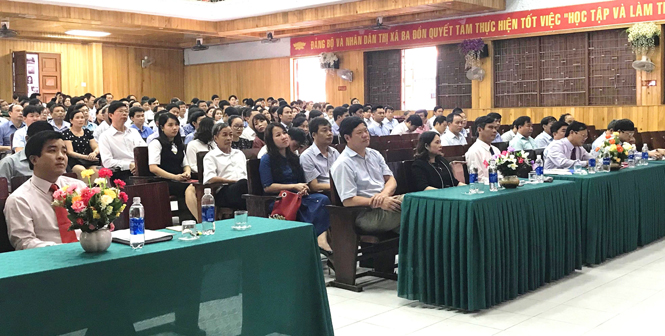Thị uỷ Ba Đồn: Tổ chức học tập, quán triệt chuyên đề năm 2018 thực hiện Chỉ thị số 05 của Bộ Chính trị