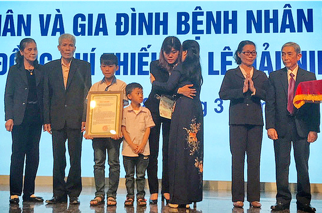 Vinh danh quân nhân cứu 6 người sau khi qua đời