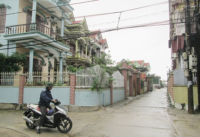 Tình người "làng tỷ phú"
