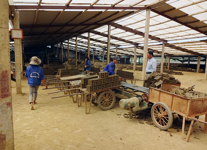 Những doanh nhân từng mặc áo lính