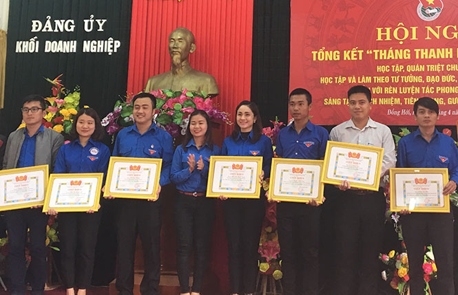 Thực hiện hàng chục công trình trong Tháng Thanh niên