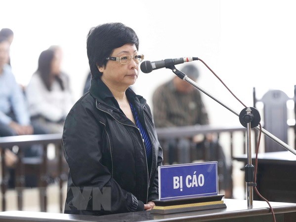 Bị cáo Châu Thị Thu Nga giải trình về nguồn đầu tư dự án B5 Cầu Diễn