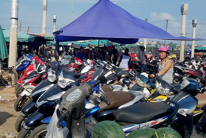 Bất an vì giữ xe không ghi vé