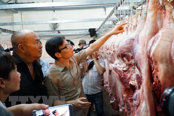 Phó Thủ tướng Vũ Đức Đam thăm chợ Bình Điền lúc rạng sáng