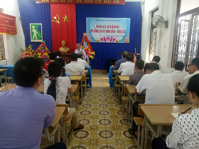 Nâng cao kỹ năng sống cho người mù