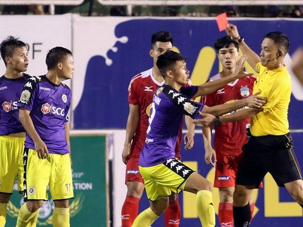 Hà Nội FC nhận 5 án phạt sau trận cầu với Hoàng Anh Gia Lai