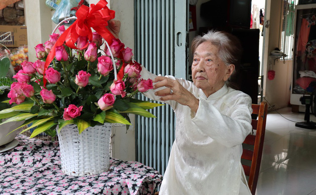 'Công thức' sống thọ của nữ điều dưỡng 102 tuổi
